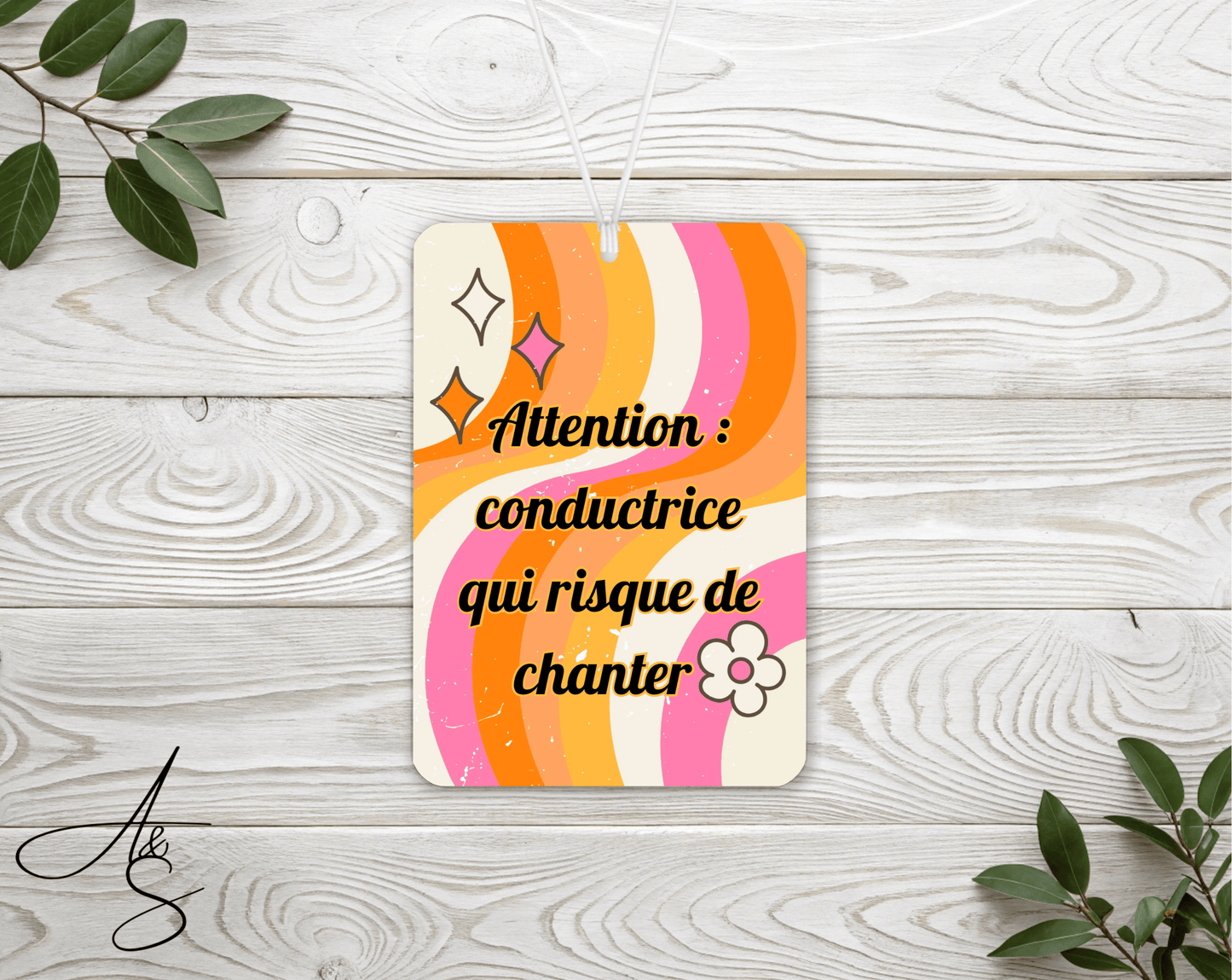 Attention: conductrice qui risque de chanter