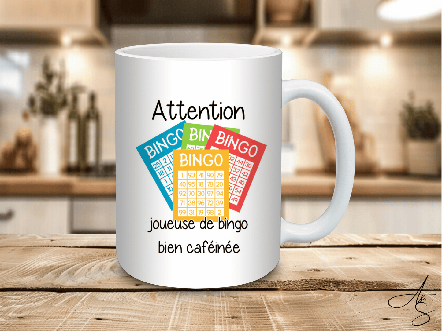 Attention joueuse de bingo bien caféinée