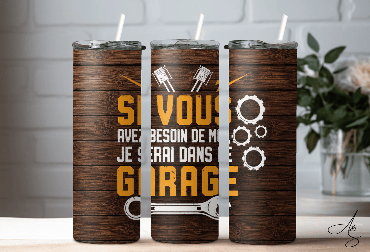 Si vous avez besoin de moi je serai dans le garage