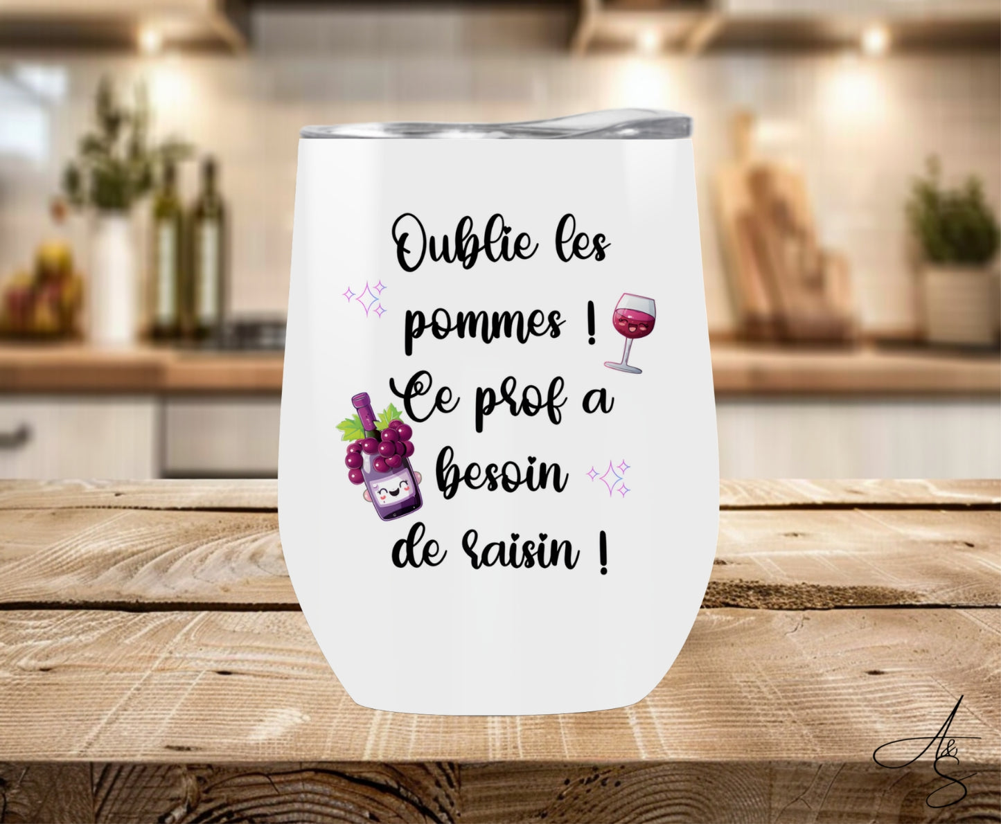 Oublie les pommes ! Ce prof a besoin de raisin!