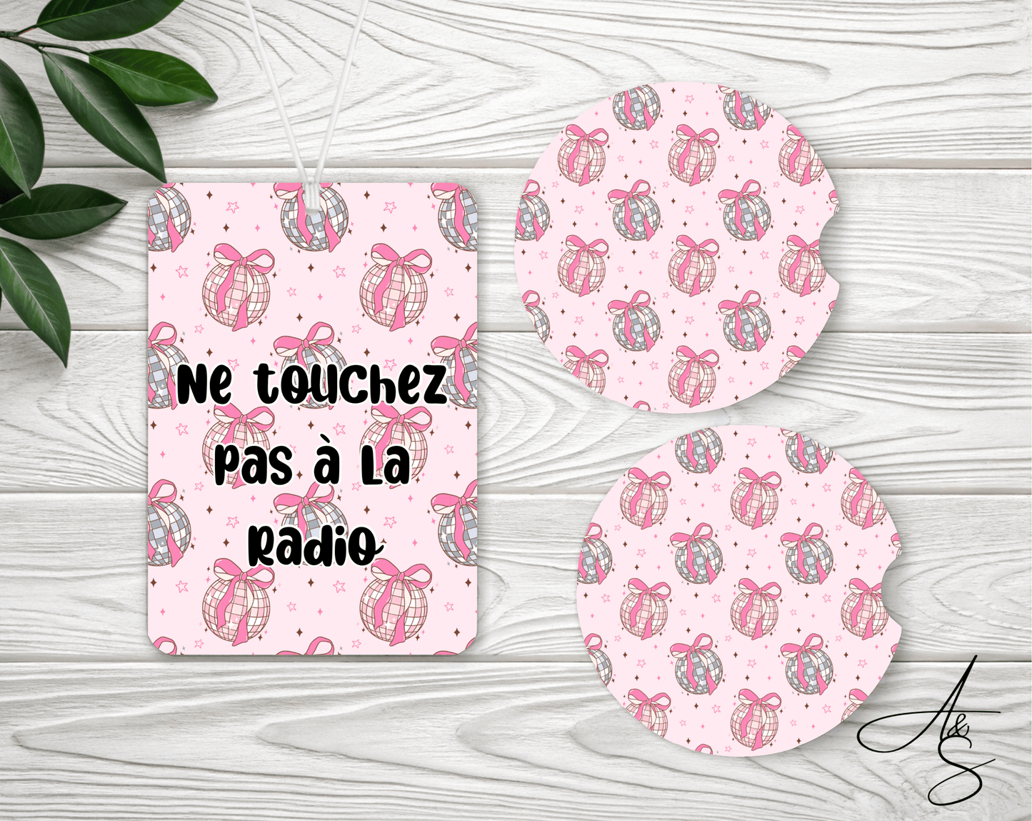 Ne touchez pas à la radio