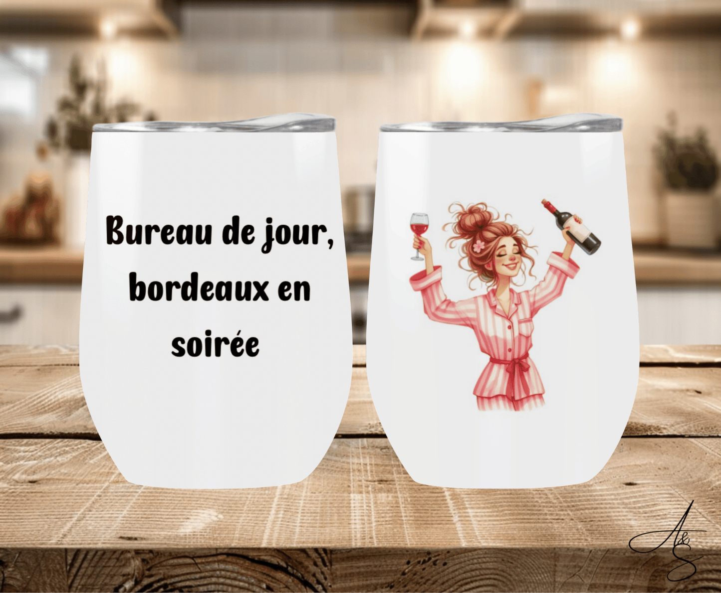 Bureau de jour, bordeaux en soirée