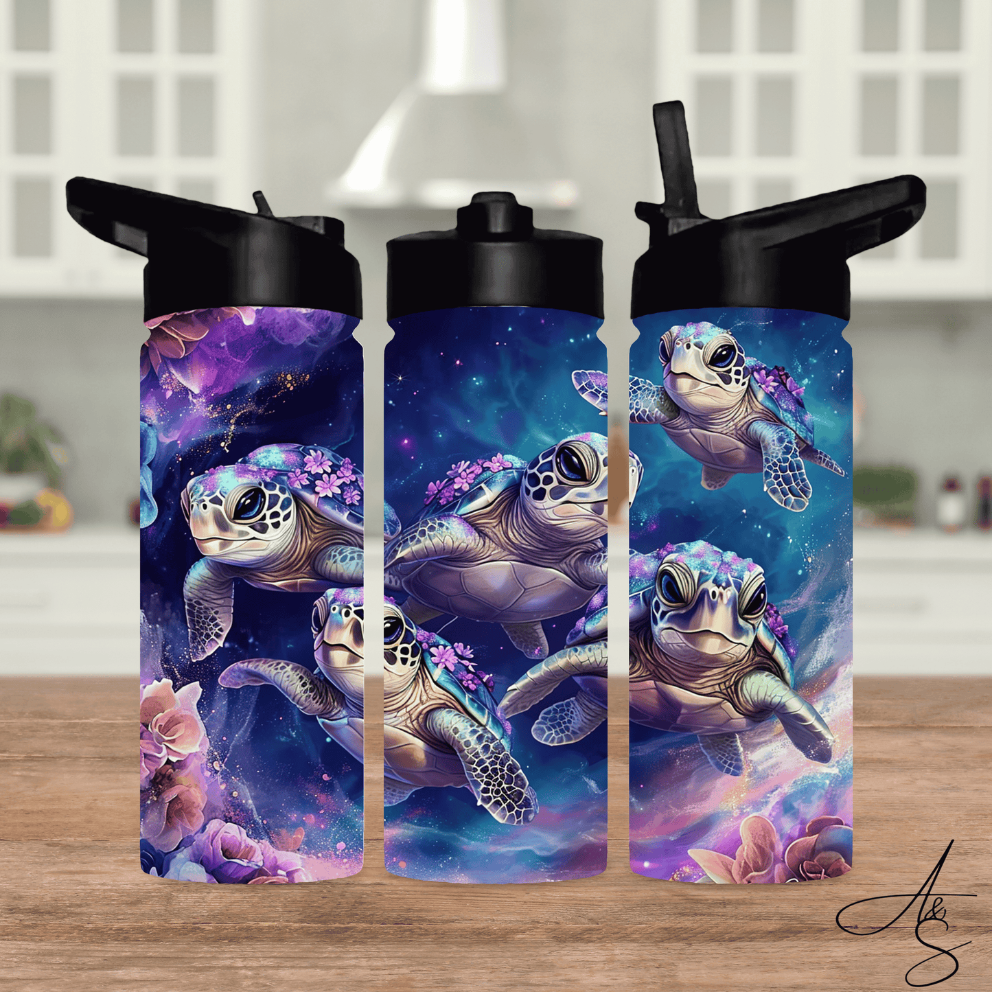 Tortue avec fleurs mauves