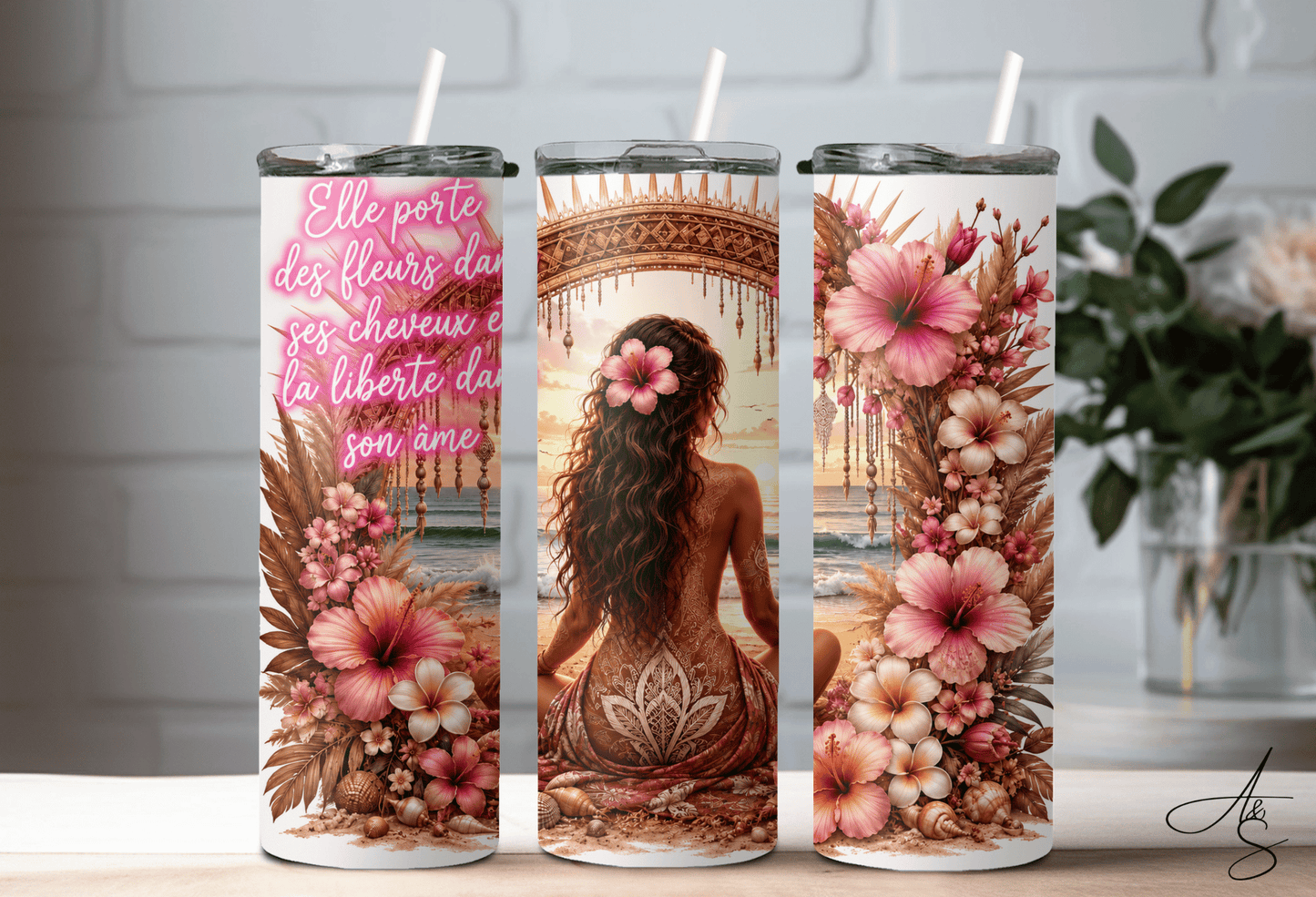 Elle porte des fleurs dans ses cheveux et la liberté dans son âme