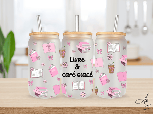 Livre & café glacé