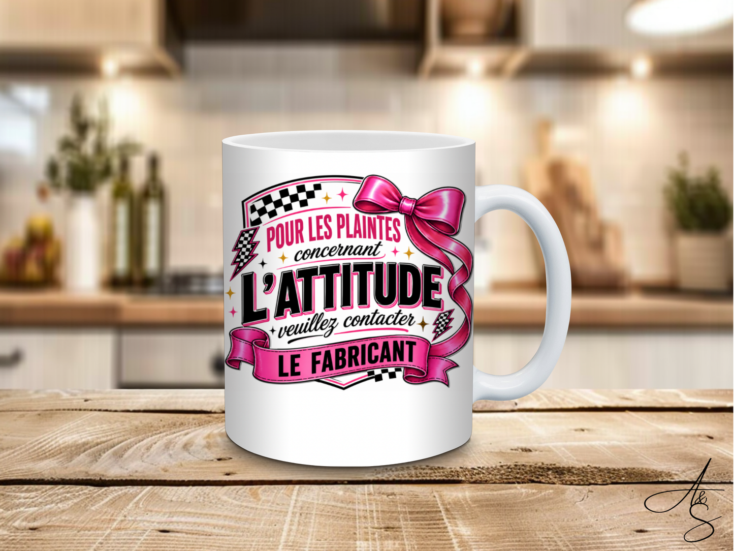 Pour les plaintes concernant l’attitude veuillez contacter le fabricant