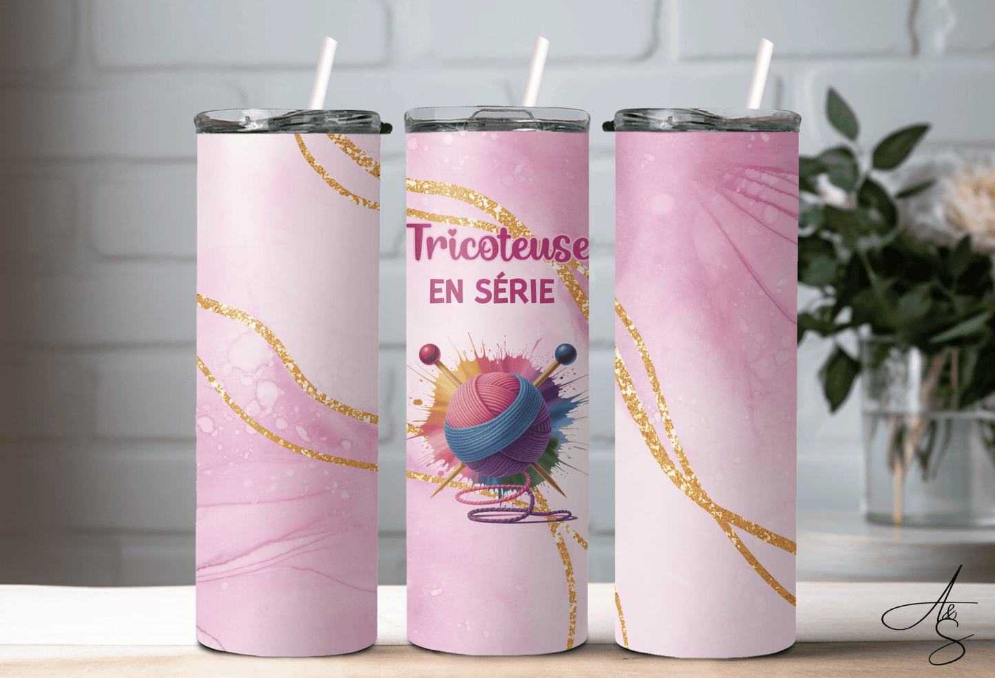 Tricoteuse en série