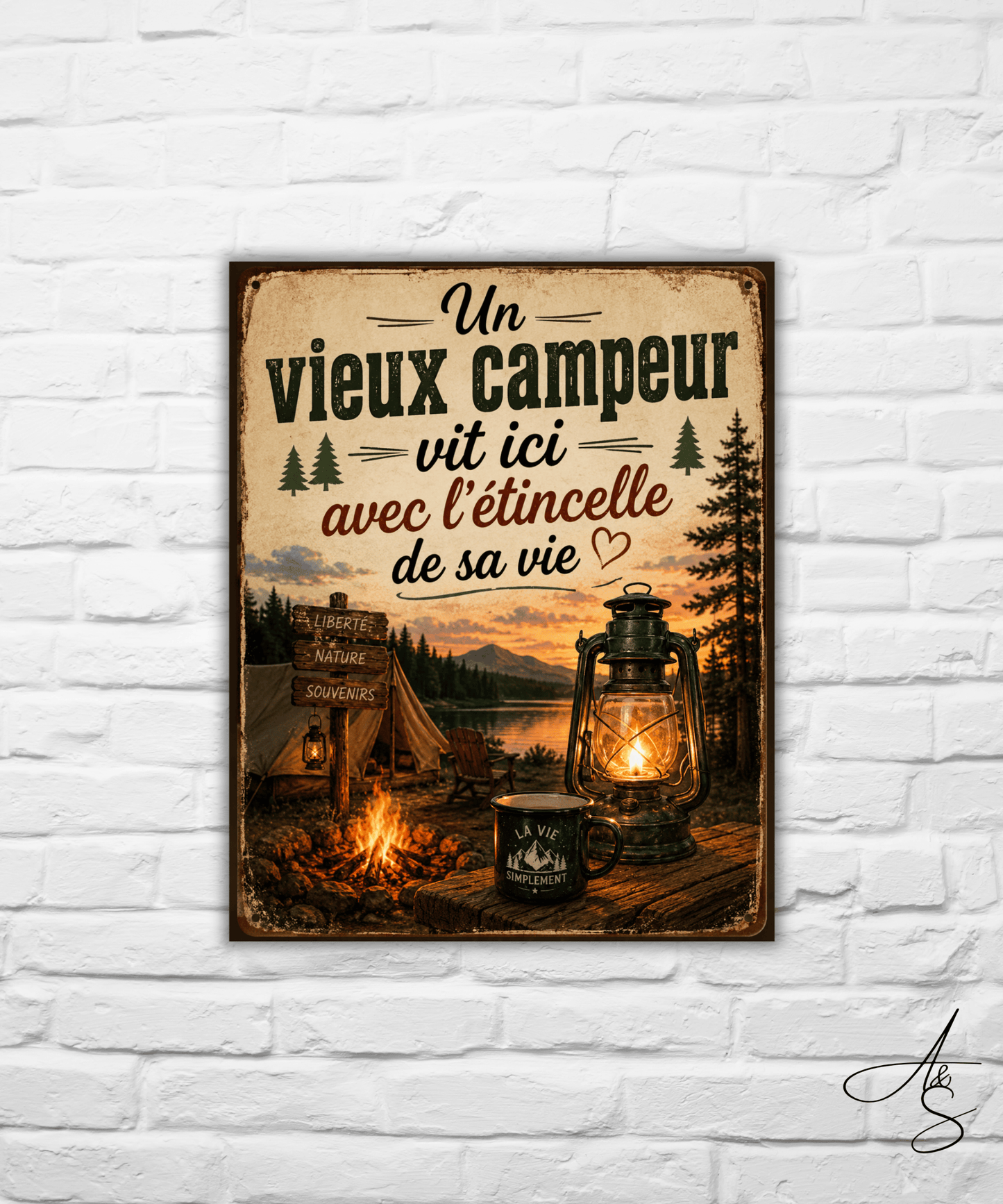 Un vieux campeur vit ici avec l’étincelle de sa vie