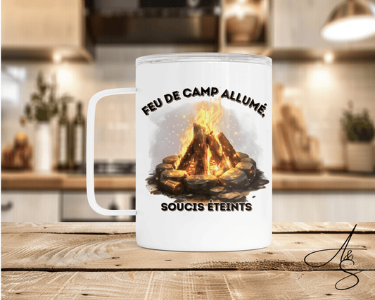Feu de camp allumé soucis éteints