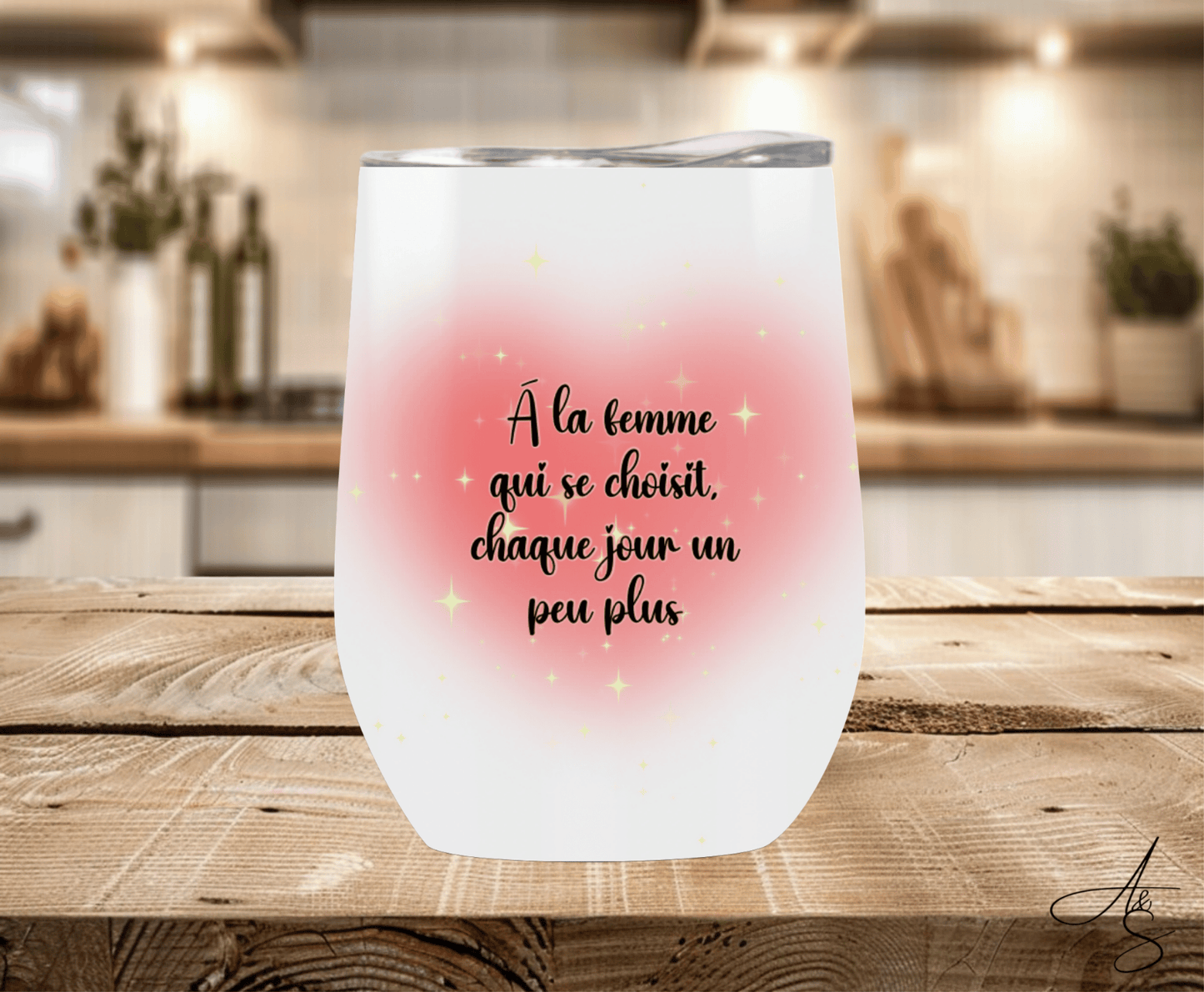 À la femme qui se choisit, chaque jour un peu plus