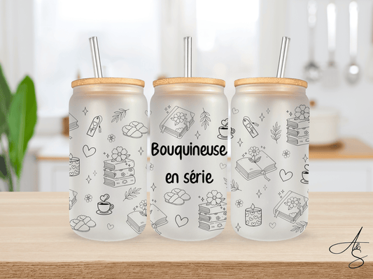 Bouquineuse en série
