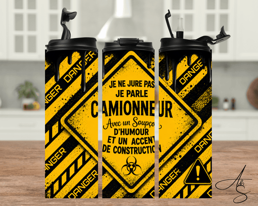 Je ne jure pas je parle camionneur avec un soupçon d’humour et un accent de construction