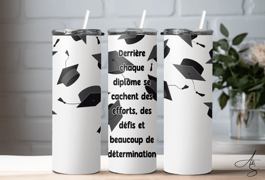 Derrière chaque diplôme se cache des efforts, des défis et beaucoup de détermination