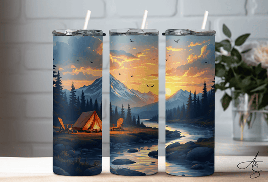 Tente au couché de soleil