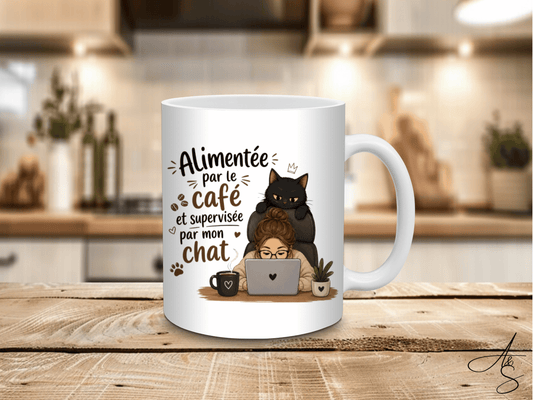 Alimentée par le café et supervisé par mon chat