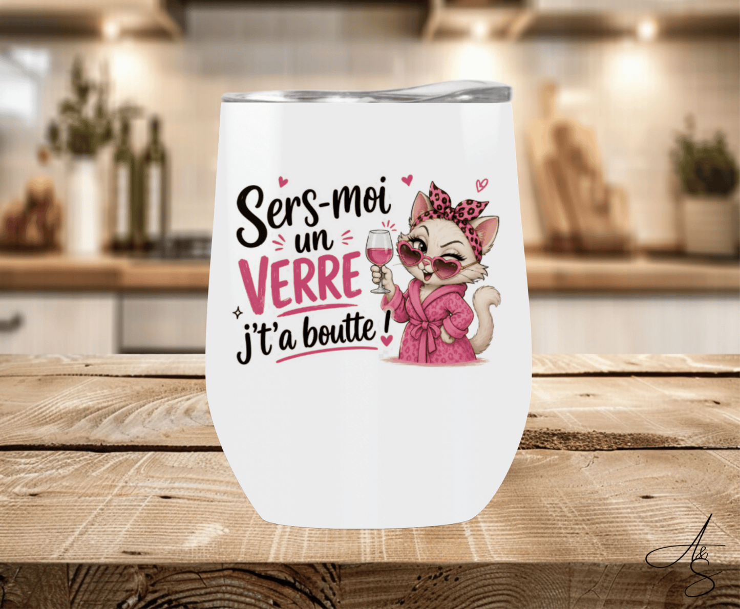 Sers-moi un verre j’t’a boutte !