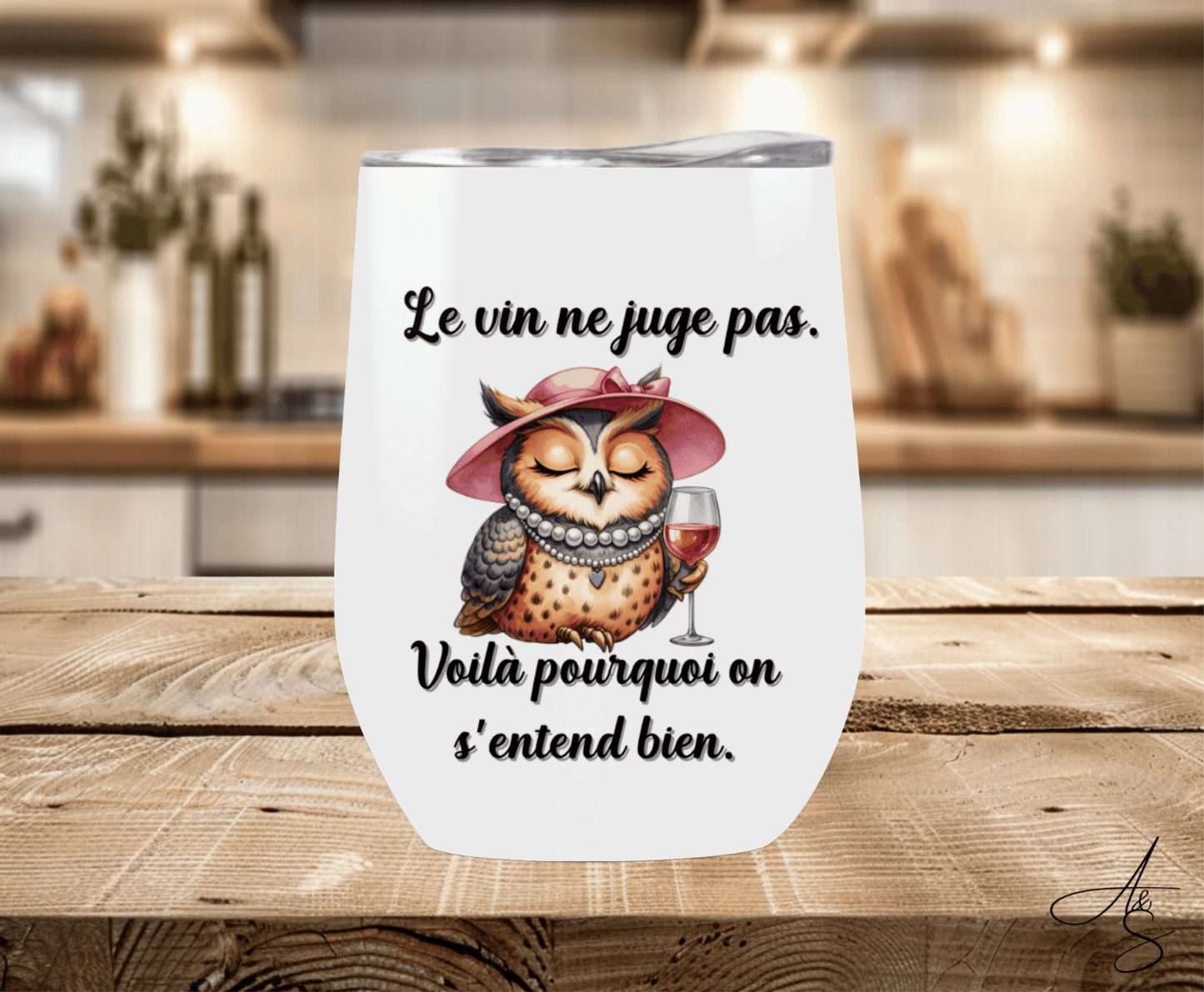 Le vin ne me juge pas. Voilà pourquoi on s’entend bien