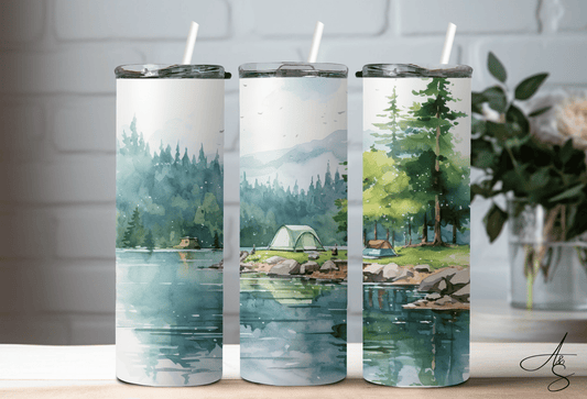 Tente au bord de la rivière