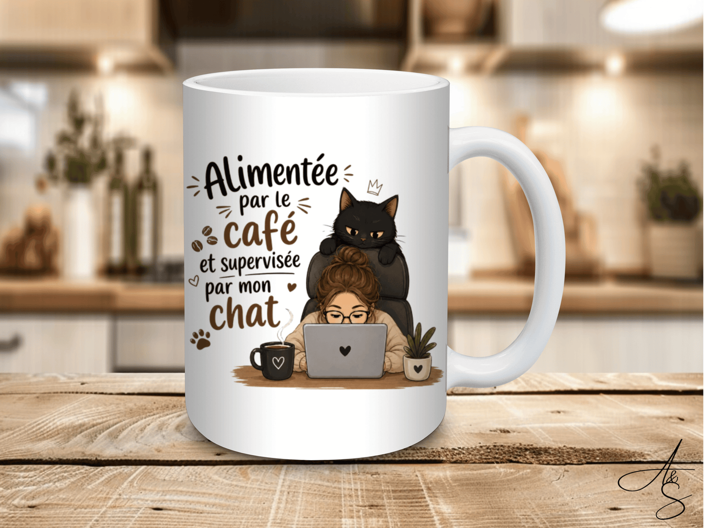 Alimentée par le café et supervisé par mon chat
